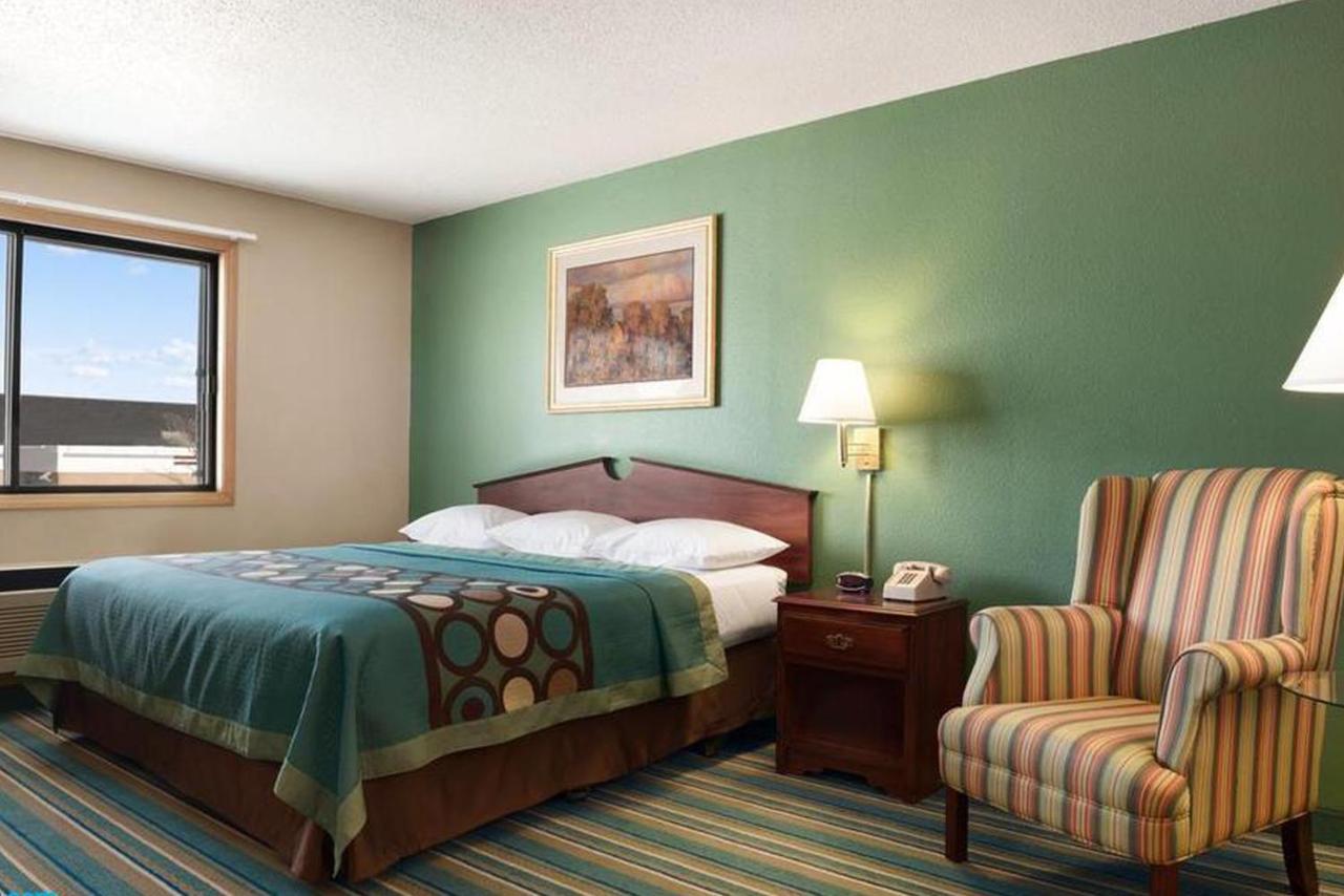 Coratel Inn & Suites By Jasper New Richmond المظهر الخارجي الصورة
