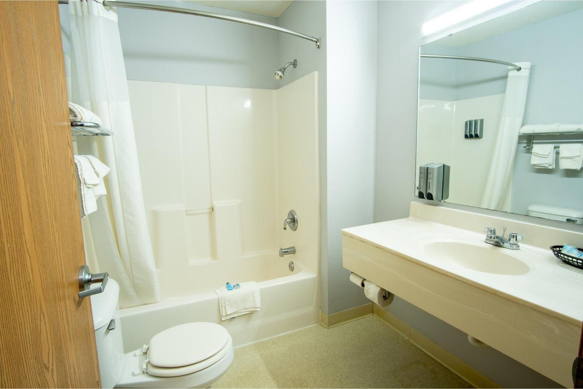 Coratel Inn & Suites By Jasper New Richmond المظهر الخارجي الصورة